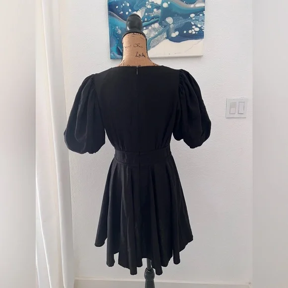 House of Harlow 1960 Black Zippered Puff Sleeves Dress - Picture 2 of 4